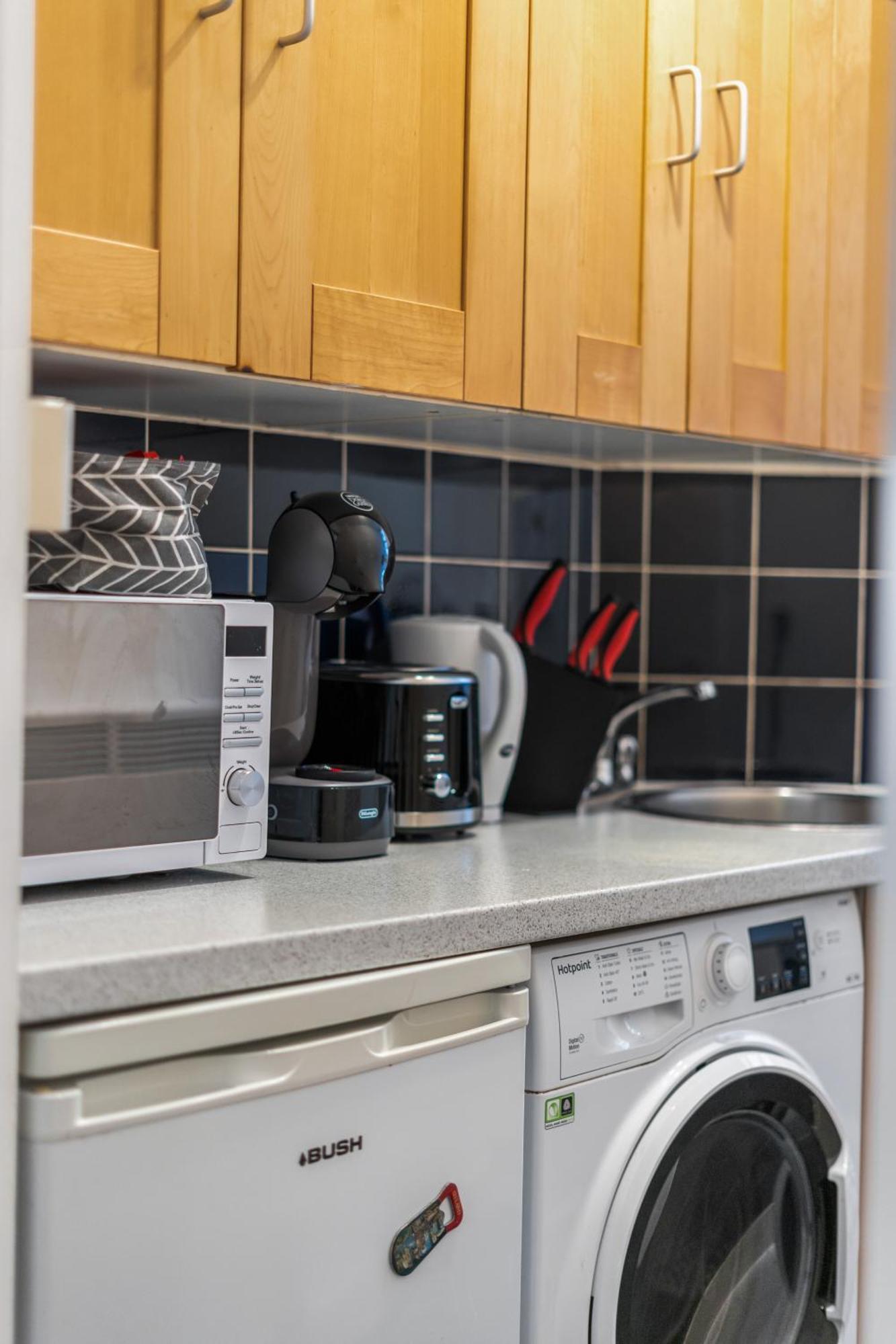 Chic Urban Retreat 1 Bedroom Gem In Covent Garden ลอนดอน ภายนอก รูปภาพ