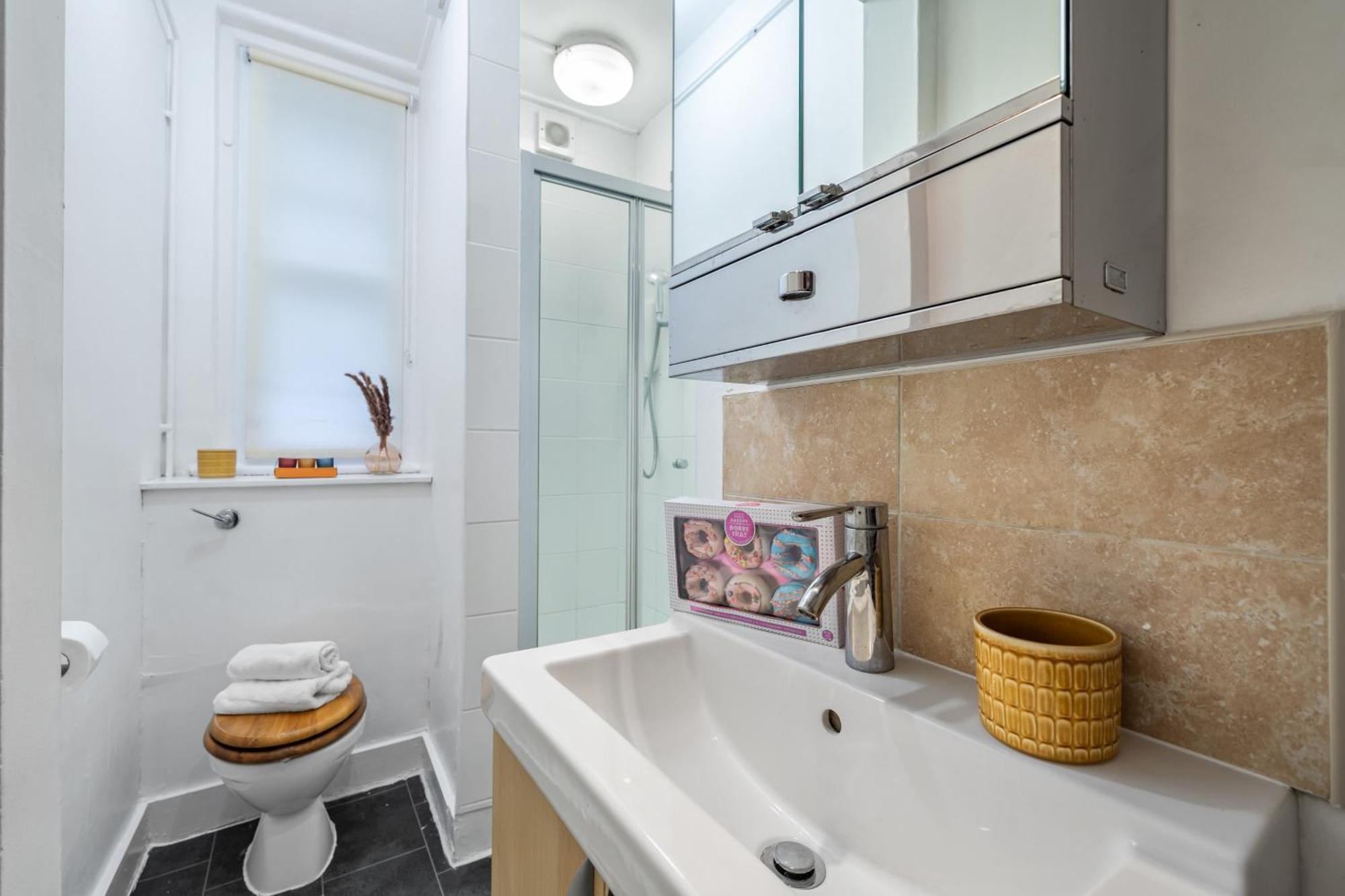 Chic Urban Retreat 1 Bedroom Gem In Covent Garden ลอนดอน ภายนอก รูปภาพ