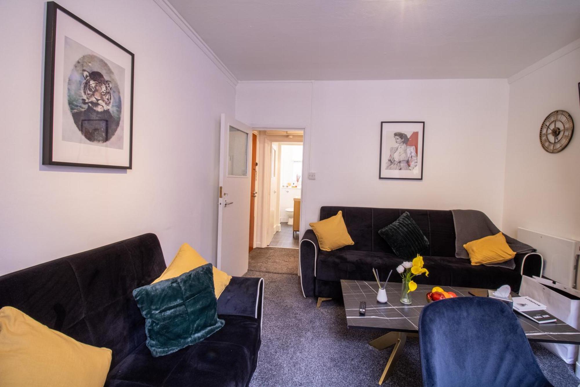 Chic Urban Retreat 1 Bedroom Gem In Covent Garden ลอนดอน ภายนอก รูปภาพ
