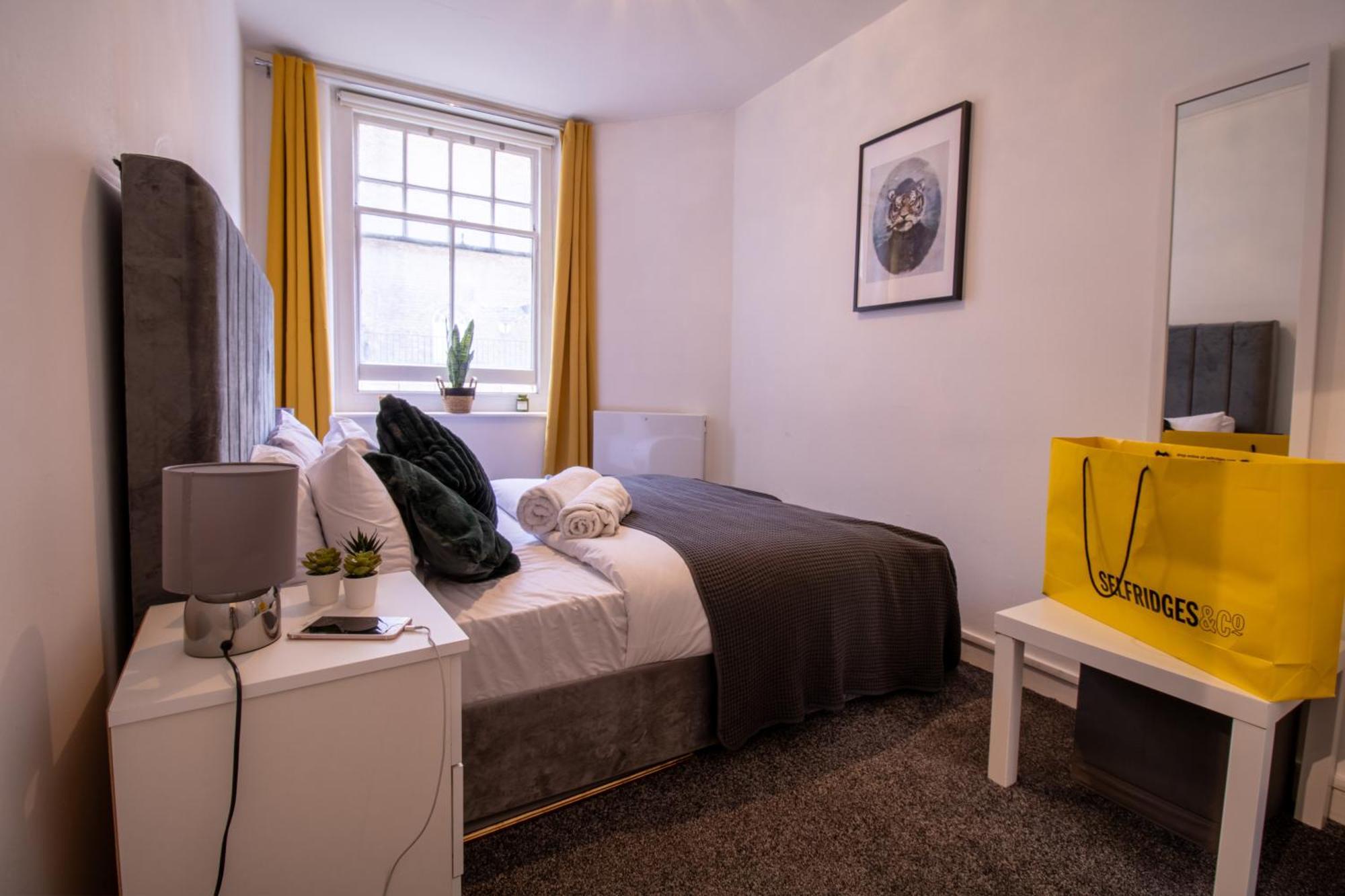 Chic Urban Retreat 1 Bedroom Gem In Covent Garden ลอนดอน ภายนอก รูปภาพ